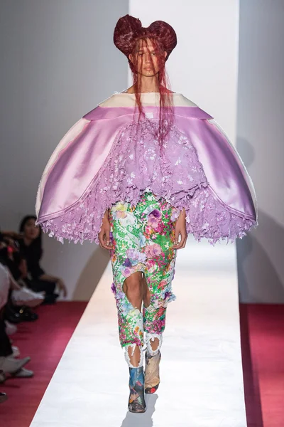 Look 15